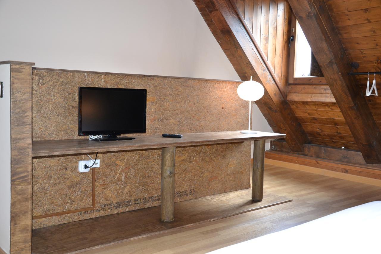 Era Borda Otel Gausac Dış mekan fotoğraf